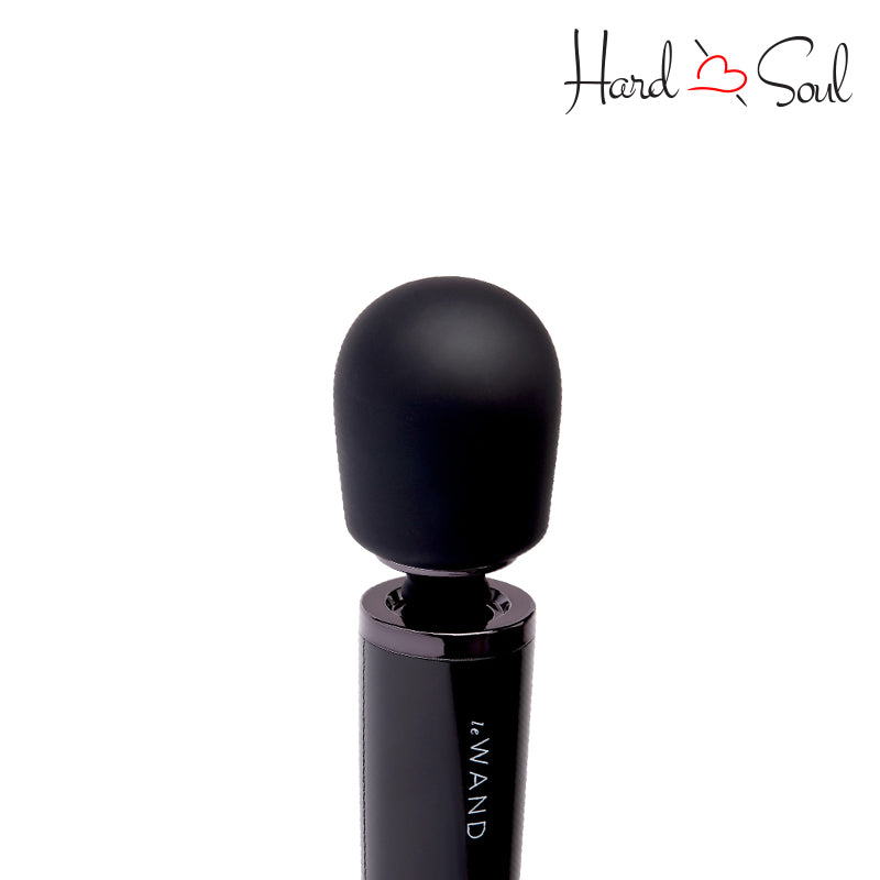 Close up of the top of Black Le Wand Plugin Vibrating Massager  - HardnSoul